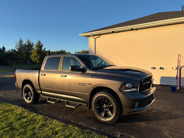 2017 Dodge Ram1500, 141 400 km, dovoz Kanada — foto 1 z 5 2017 Dodge Ram1500, 141 400 km, dovoz Kanada — foto 1 z 5