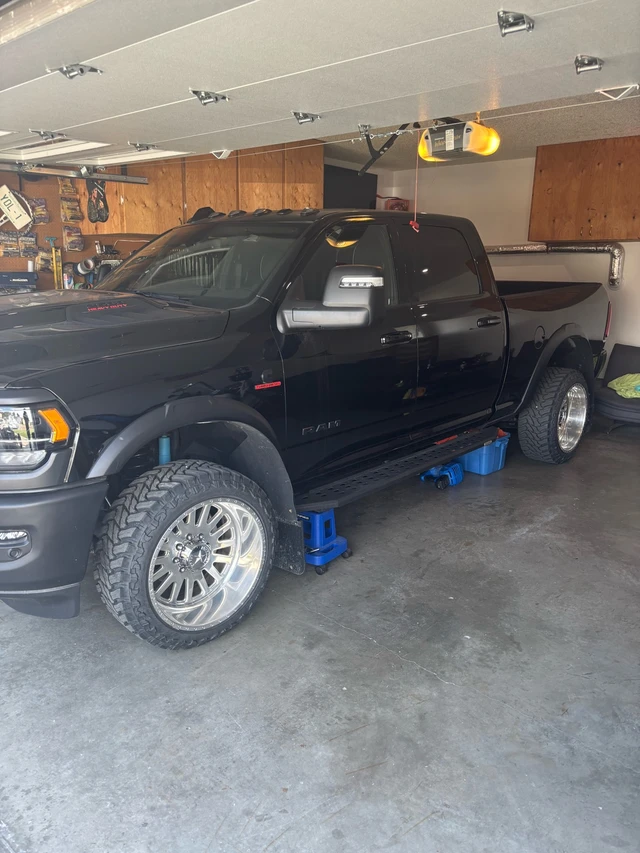 2024 Dodge Ram2500 Level 2, 33 326 km, dovoz Kanada — foto 2 z 5