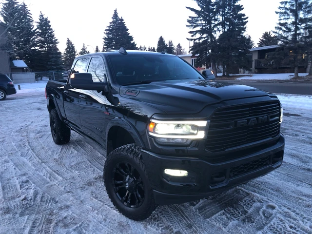 2020 Dodge Ram2500 Laramie, 160 000 km, dovoz Kanada — foto 1 z 5 2020 Dodge Ram2500 Laramie, 160 000 km, dovoz Kanada — foto 1 z 5