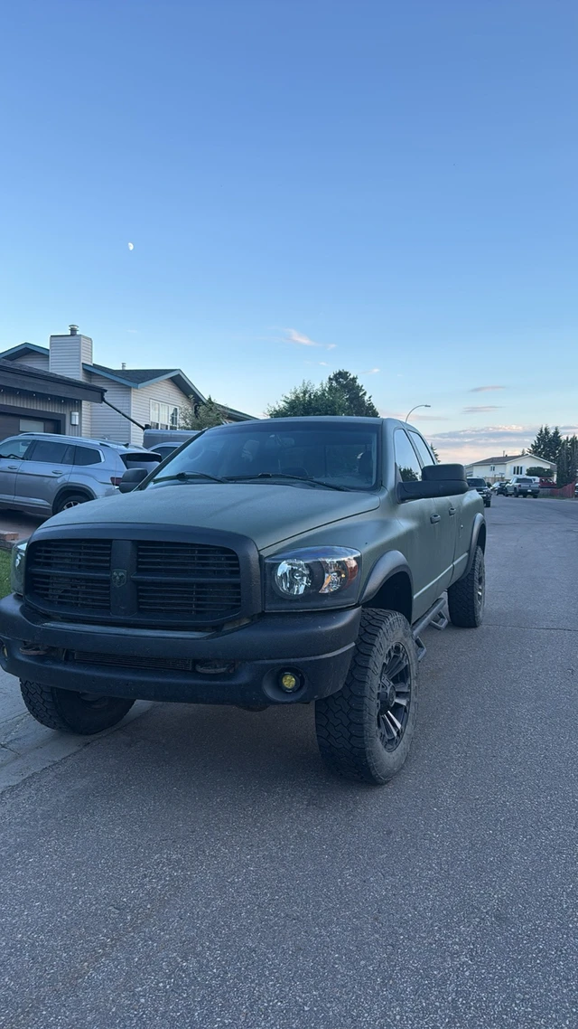 2009 Dodge Ram2500 Leather, 269 000 km, dovoz Kanada — foto 1 z 4 2009 Dodge Ram2500 Leather, 269 000 km, dovoz Kanada — foto 1 z 4