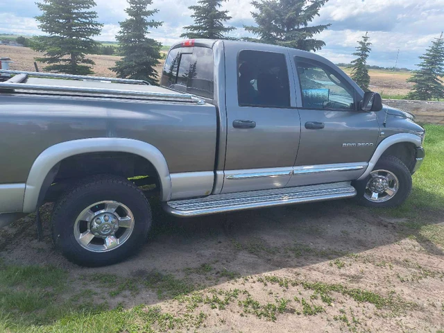 2005 Dodge Ram2500, 270 000 km, dovoz Kanada — foto 1 z 5 2005 Dodge Ram2500, 270 000 km, dovoz Kanada — foto 1 z 5