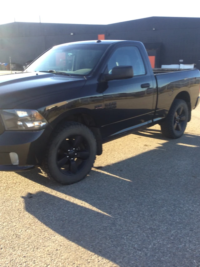 2016 Dodge Ram1500, čierna, 231 960 km, dovoz Kanada — foto 5 z 5