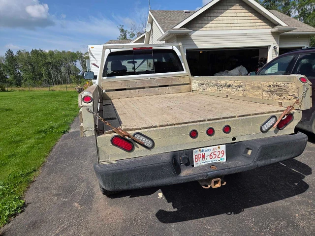 2008 Dodge Ram3500, biela, 303 000 km, dovoz Kanada — foto 2 z 3