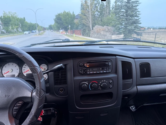 2003 Dodge Ram2500 SLT, zelená, 171 500 km, dovoz Kanada — foto 2 z 5