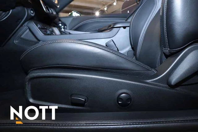 2023 Dodge Challenger SXT, 13 131 km, dovoz Kanada — foto 13 z 20