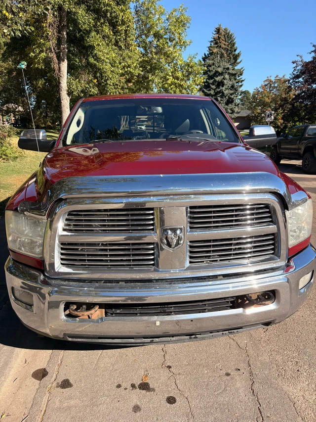 2011 Dodge Ram2500 Laramie, 231 500 km, dovoz Kanada — foto 1 z 5 2011 Dodge Ram2500 Laramie, 231 500 km, dovoz Kanada — foto 1 z 5