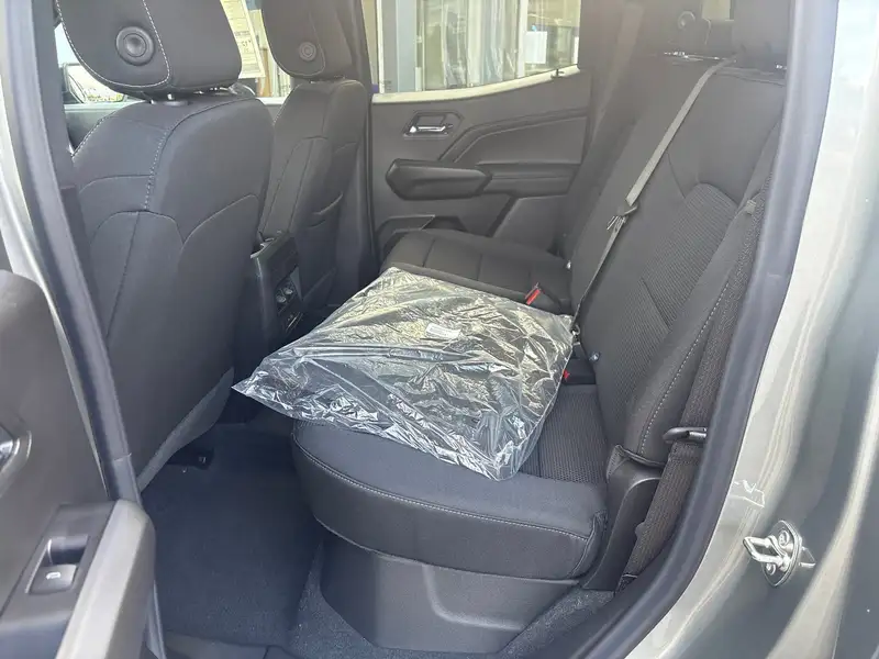 2026 GMC Canyon ELEVATION, Sterling Metallic, 0 km, dovoz Kanada — foto 8 z 12