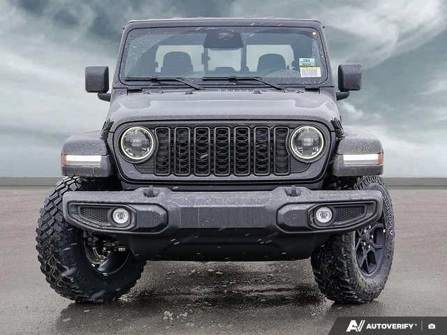 2026 Jeep Gladiator Willys, čierna, 11 km, dovoz Kanada — foto 2 z 5