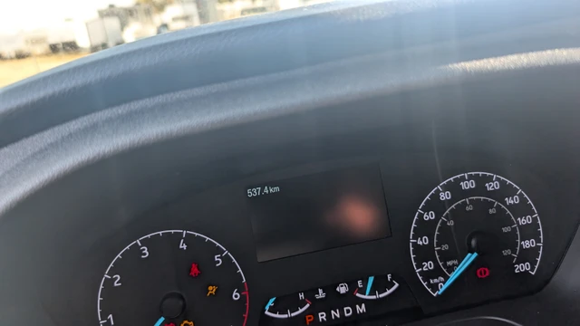 2025 Ford Transit, biela, 537 km, dovoz Kanada — foto 4 z 5