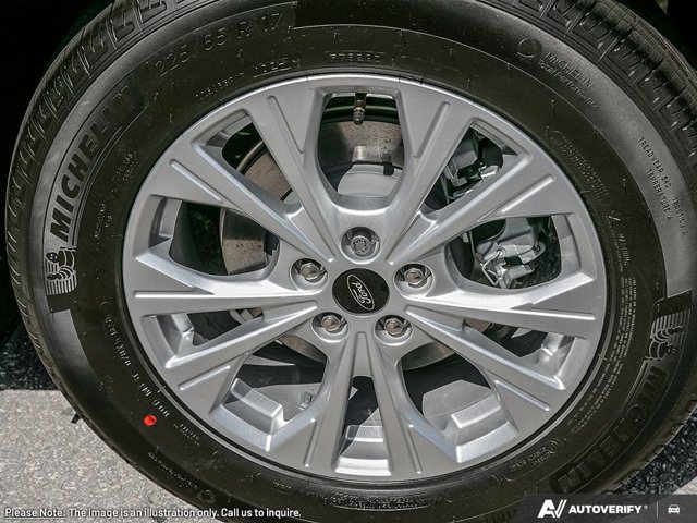 2025 Ford Escape Active, biela, 62 703 km, dovoz Kanada — foto 7 z 9