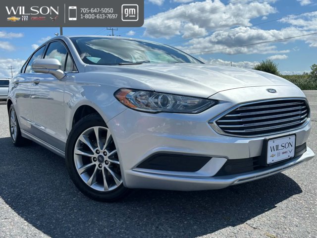 2017 Ford Fusion SE, strieborná, 141 070 km, dovoz Kanada — foto 1