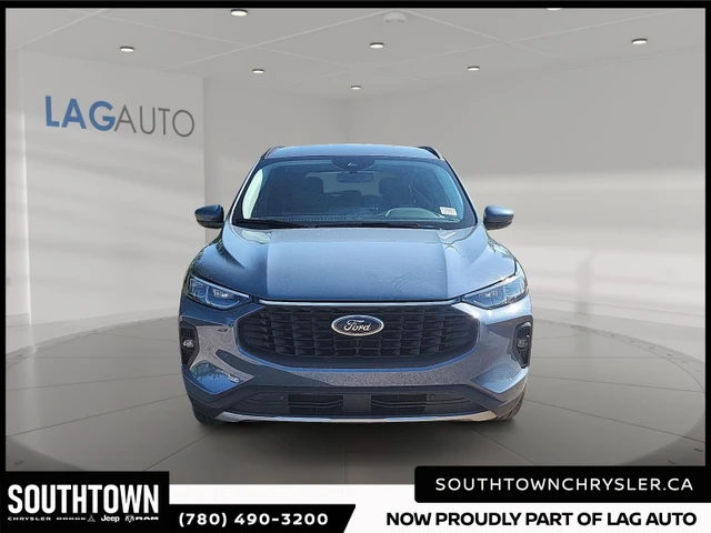 2025 Ford Escape Platinum, modrá, 39 144 km, dovoz Kanada — foto 2 z 17