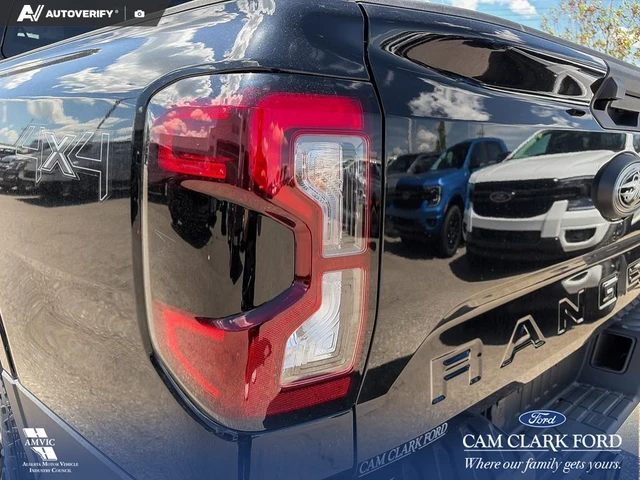 2026 Ford Ranger XLT, čierna, 15 km, dovoz Kanada — foto 11 z 20