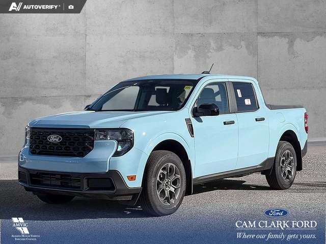 2026 Ford Maverick XLT, modrá, 15 km, dovoz Kanada — foto 1