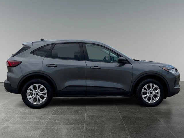 2025 Ford Escape Active, sivá, 38 347 km, dovoz Kanada — foto 6 z 15