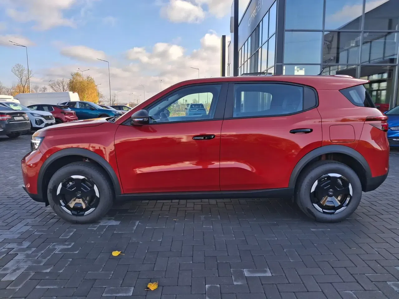 2025 Opel Frontera, 12 000 km, Rumunsko — foto 2 z 22