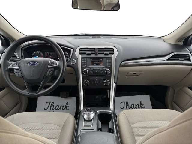 2017 Ford Fusion SE, sivá, 147 601 km, dovoz Kanada — foto 10 z 15