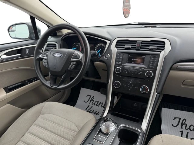 2017 Ford Fusion SE, sivá, 147 601 km, dovoz Kanada — foto 11 z 15