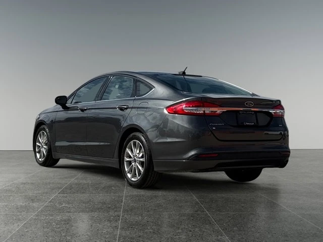 2017 Ford Fusion SE, sivá, 147 601 km, dovoz Kanada — foto 3 z 15