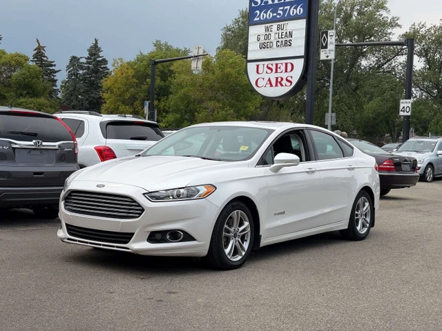 2015 Ford Fusion SE, biela, 225 781 km, dovoz Kanada — foto 1