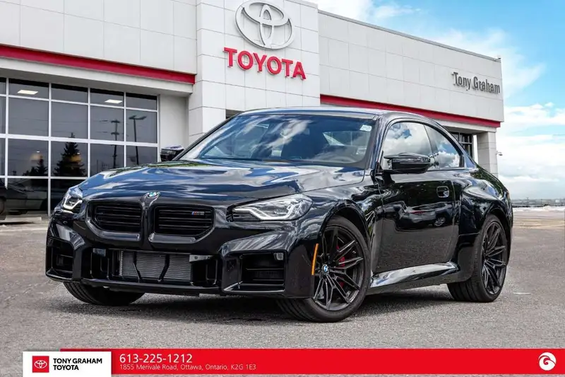 2026 BMW M2, čierna, 2 362 km, dovoz Kanada — foto 1