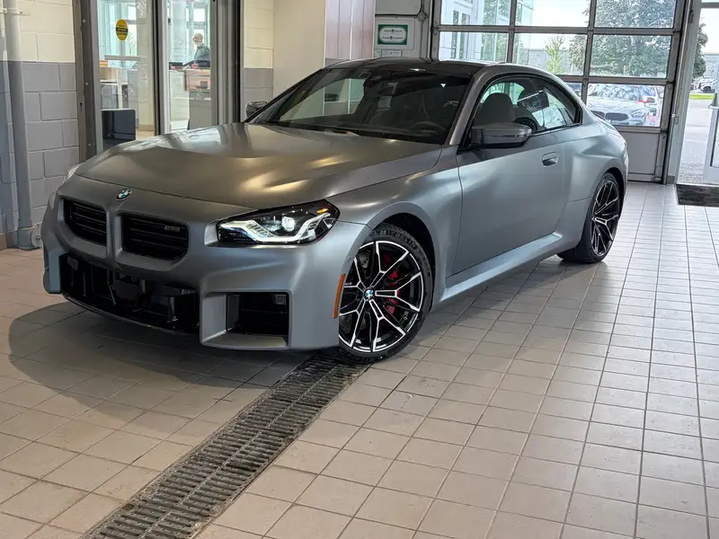 2026 BMW M2 Coupe, sivá, 90 km, dovoz Kanada — foto 1