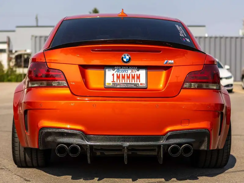 2011 BMW 1 Series 1M, oranžová, 29 196 km, dovoz Kanada — foto 1 | AMECAR 2011 BMW 1 Series 1M, oranžová, 29 196 km, dovoz Kanada — foto 1