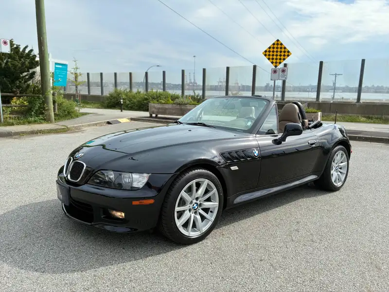2002 BMW Z3 3.0i, čierna, 64 436 km, dovoz Kanada — foto 2 z 12