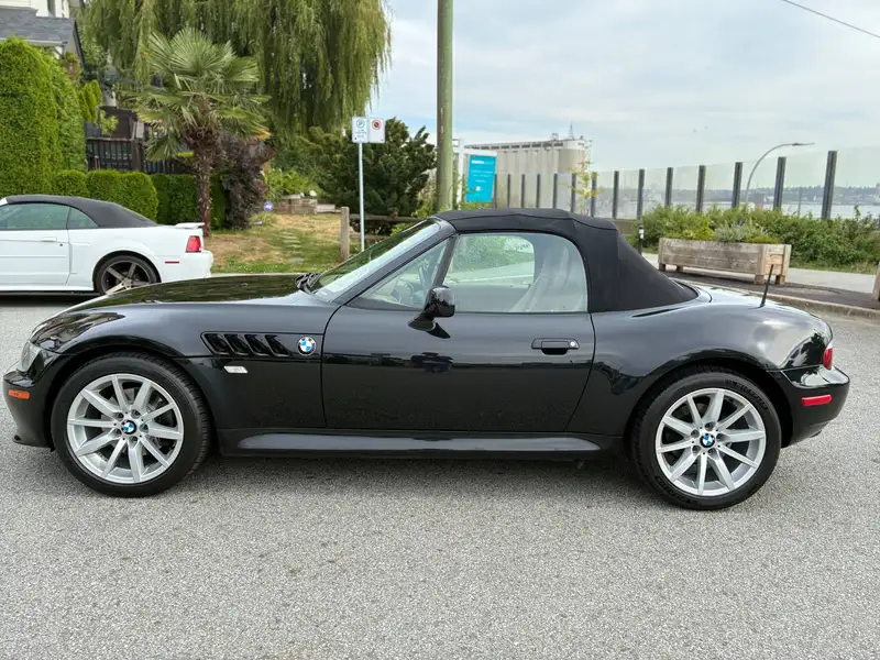 2002 BMW Z3 3.0i, čierna, 64 436 km, dovoz Kanada — foto 7 z 12