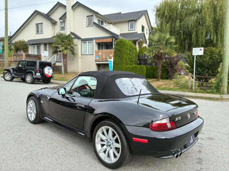 2002 BMW Z3 3.0i, čierna, 64 436 km, dovoz Kanada — foto 9 z 12