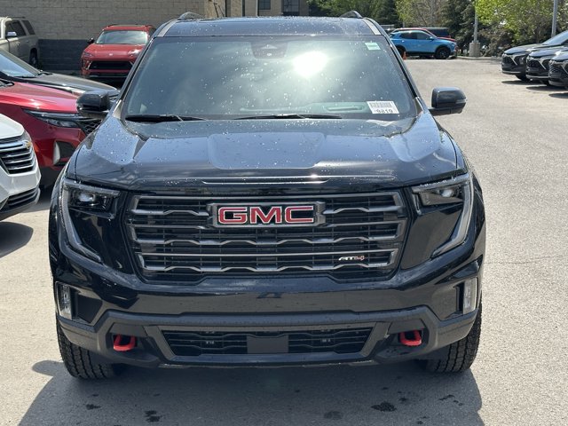 2026 GMC Acadia AT4, čierna, 5 km, dovoz Kanada — foto 2 z 20