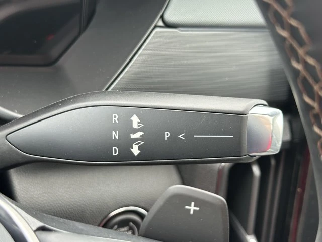 2026 GMC Acadia AT4, sivá, 4 km, dovoz Kanada — foto 16 z 20