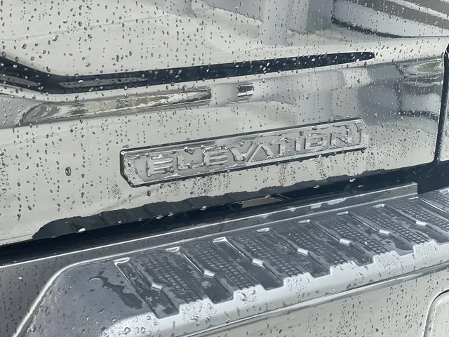 2026 GMC Sierra 1500 Elevation, čierna, 1 km, dovoz Kanada — foto 7 z 20