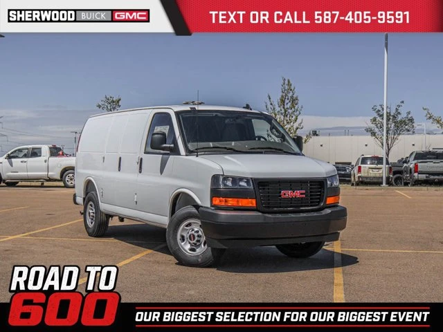 2026 GMC Savana Cargo Van, biela, 15 km, dovoz Kanada — foto 1
