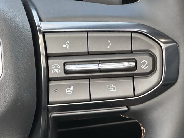 2026 GMC Acadia AT4, sivá, 4 km, dovoz Kanada — foto 12 z 20