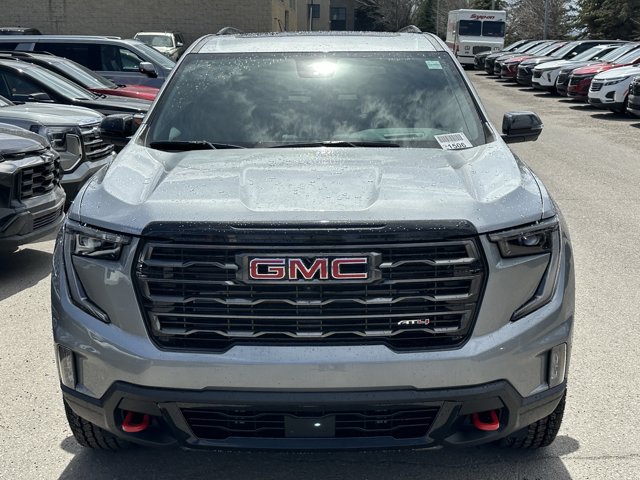 2026 GMC Acadia AT4, sivá, 4 km, dovoz Kanada — foto 2 z 20