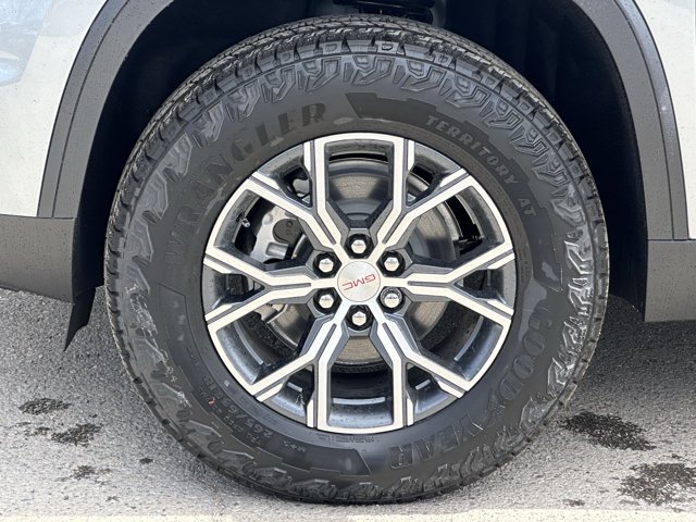 2026 GMC Acadia AT4, sivá, 4 km, dovoz Kanada — foto 6 z 20