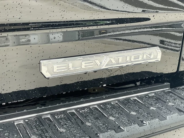 2026 GMC Sierra 1500 Elevation, čierna, 1 km, dovoz Kanada — foto 7 z 20