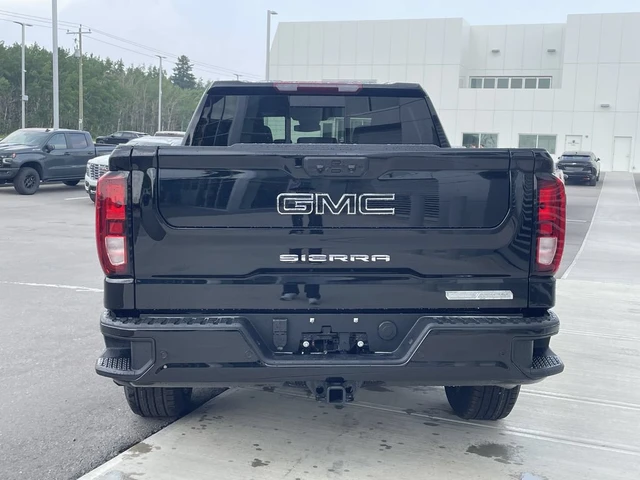 2026 GMC Sierra 1500 Elevation, čierna, 1 km, dovoz Kanada — foto 8 z 20