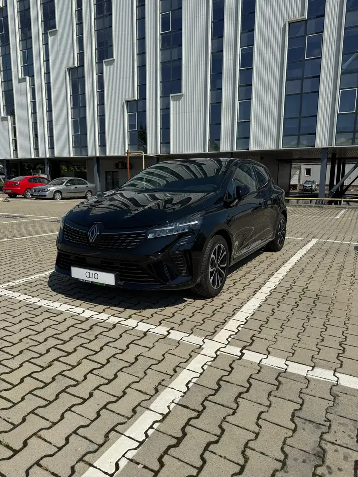 2025 Renault Clio, 10 km, Rumunsko — foto 2 z 20