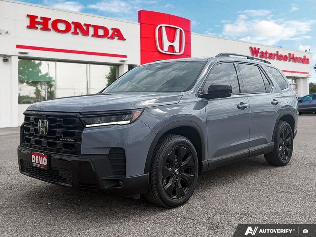 2026 Honda Pilot Black Edition, sivá, 15 194 km, dovoz Kanada — foto 1