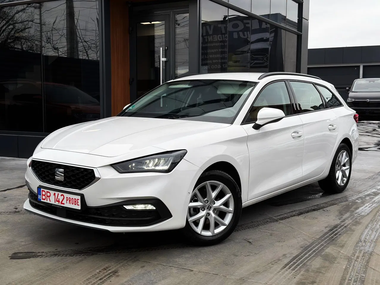 2025 Seat Leon, 7 939 km, Rumunsko — foto 1