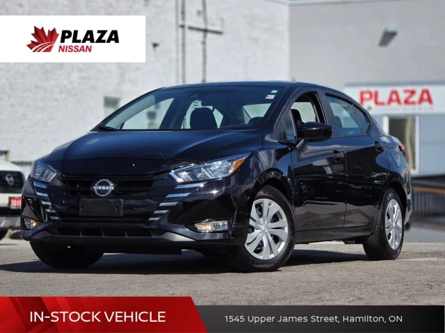 2024 Nissan Versa, čierna, 34 980 km, dovoz Kanada — foto 1