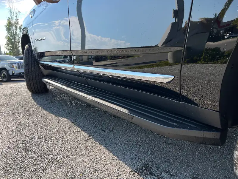 2026 GMC Yukon Elevation, čierna, 0 km, dovoz Kanada — foto 9 z 12