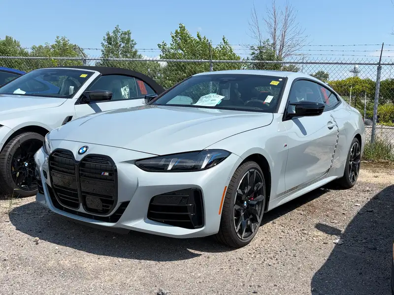 2027 BMW 4 Series Coupe, sivá, 90 km, dovoz Kanada — foto 1