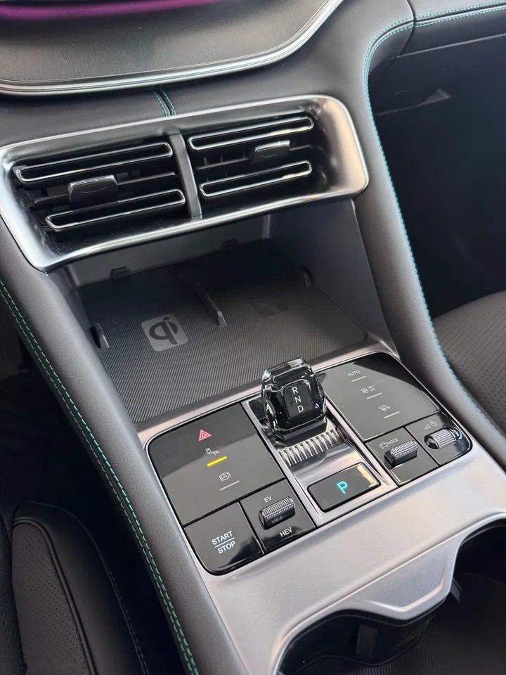 2026 BYD Seal U, 1 km, Poľsko — foto 11 z 23