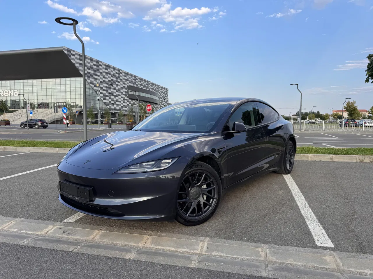 2024 Tesla Model 3, 72 500 km, Rumunsko — foto 1