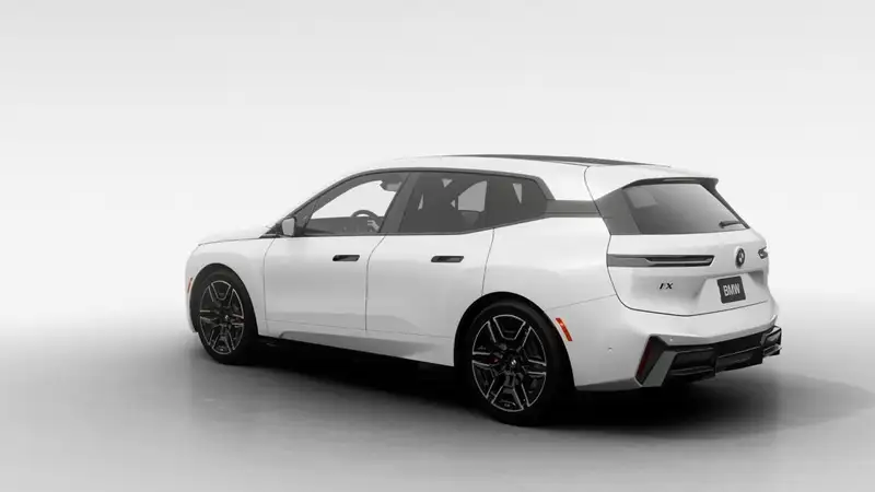 2026 BMW iX M70 xDrive, biela, 90 km, dovoz Kanada — foto 2 z 12