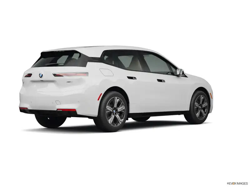 2026 BMW iX xDrive45, biela, 90 km, dovoz Kanada — foto 2 z 12