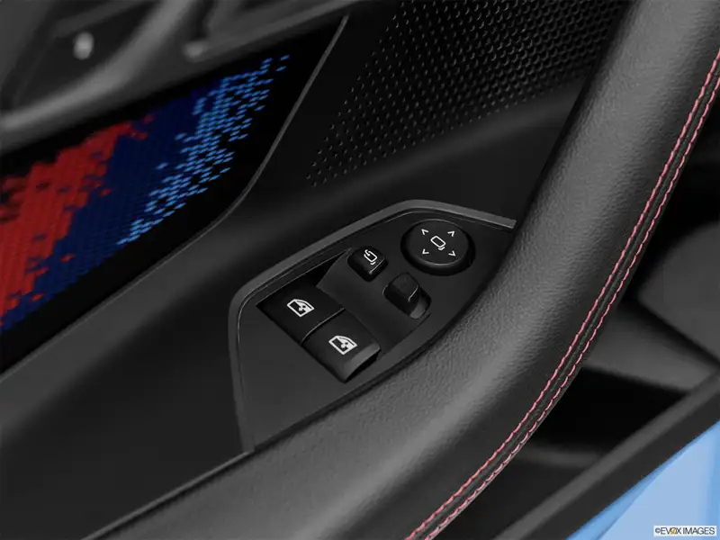 2026 BMW M2 Coupe, modrá, 90 km, dovoz Kanada — foto 4 z 12